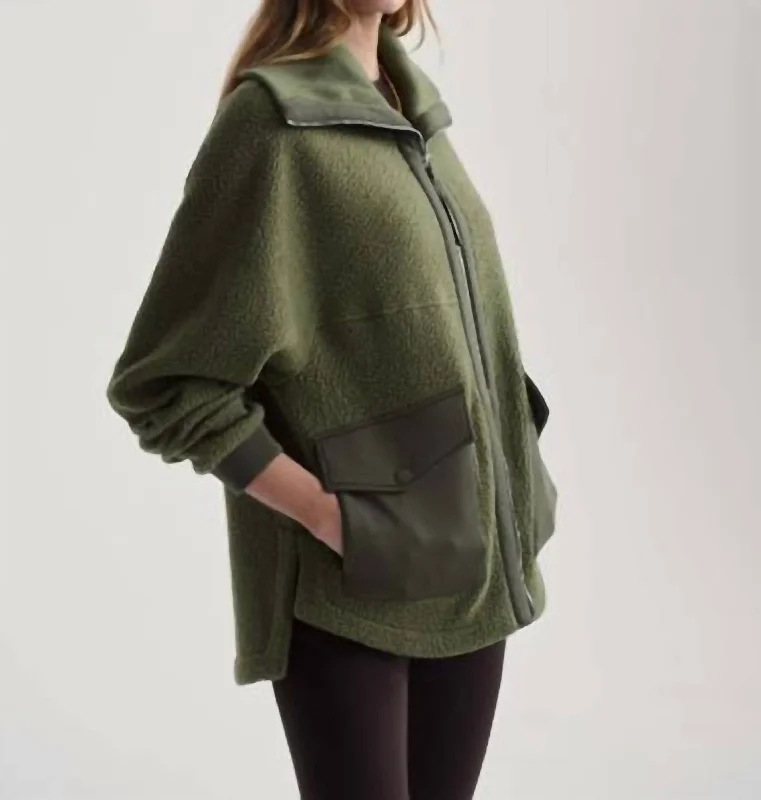 Women's Fleece - Lined Joggers in Navy with Zipper Pockets for Comfort and Function Eleanor Patch Pocket Fleece In Winter Moss Women's Fleece - Lined Joggers in Navy with Zipper Pockets for Comfort and Function Eleanor Patch Pocket Fleece In Winter Moss