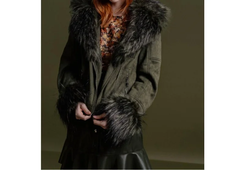 Women's Artificial Fur - Lined Parkas​ Fur Trim Shortie Jacket In Khaki