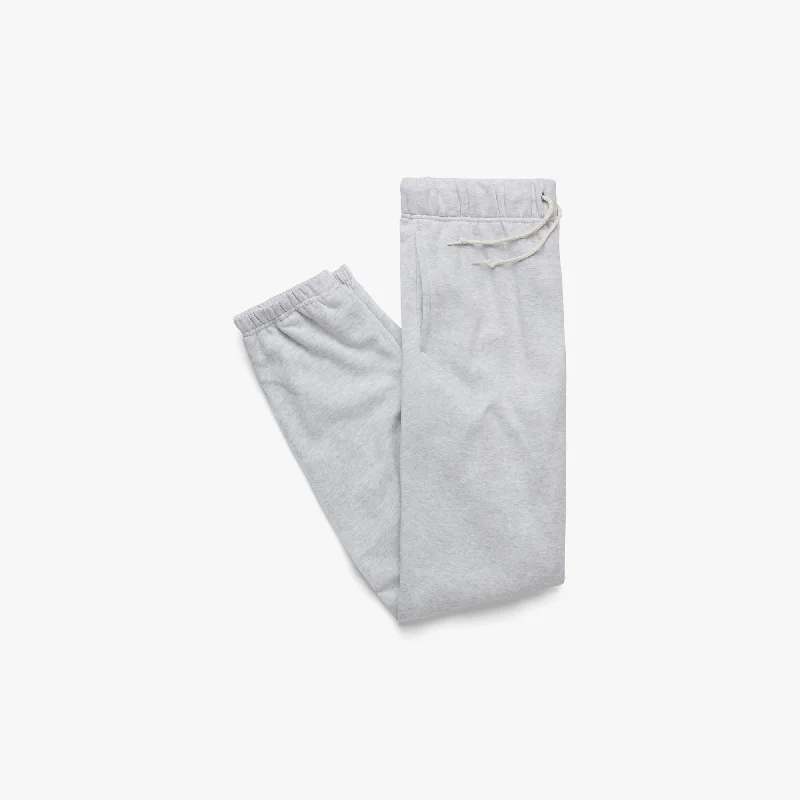 Oversized Women's Fleece Pullover Hoodie in Gray for a Cozy and Casual Look Go-To Sweatpants Oversized Women's Fleece Pullover Hoodie in Gray for a Cozy and Casual Look Go-To Sweatpants
