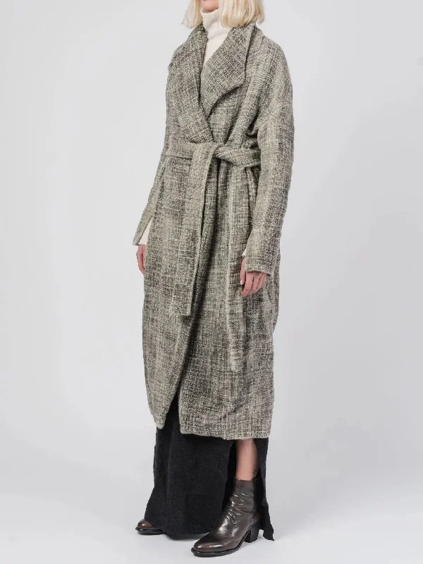 Women's military - style jackets with epaulets for a tough and fashionable appearance COAT Women's military - style jackets with epaulets for a tough and fashionable appearance COAT