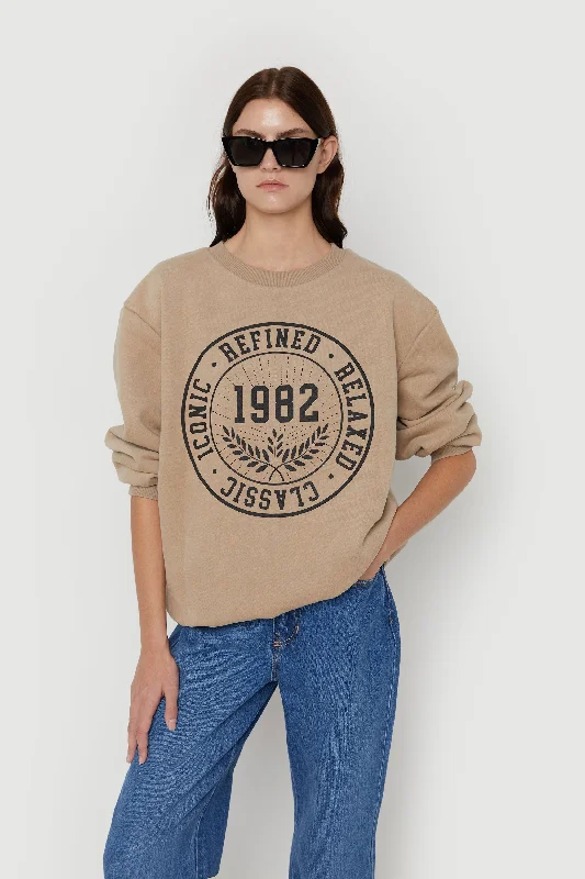 Women's oversized cropped hoodie with drawstrings for a trendy look GRAPHIC SWEATSHIRT Women's oversized cropped hoodie with drawstrings for a trendy look GRAPHIC SWEATSHIRT