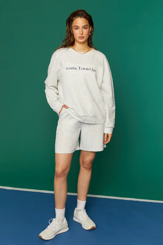 Women's hoodie with a glittery print for a glamorous and sparkly appearance GRAPHIC SWEATSHIRT Women's hoodie with a glittery print for a glamorous and sparkly appearance GRAPHIC SWEATSHIRT