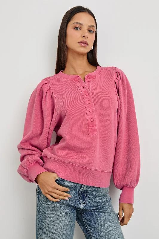 Women's long - sleeve cropped sweatshirt with ribbed cuffs for a snug fit MARIANA SWEATSHIRT - HIBISCUS Women's long - sleeve cropped sweatshirt with ribbed cuffs for a snug fit MARIANA SWEATSHIRT - HIBISCUS