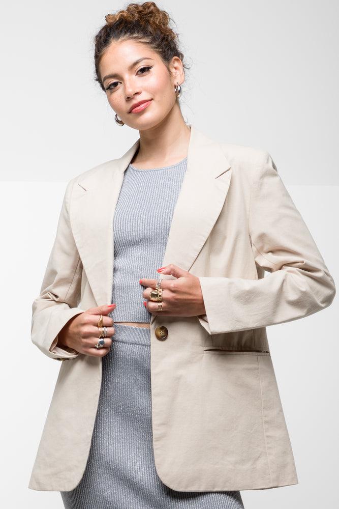 Women's Notched Lapel Blazers in Beige for a Timeless Outfit Single Breasted Blazer Natural Women's Notched Lapel Blazers in Beige for a Timeless Outfit Single Breasted Blazer Natural