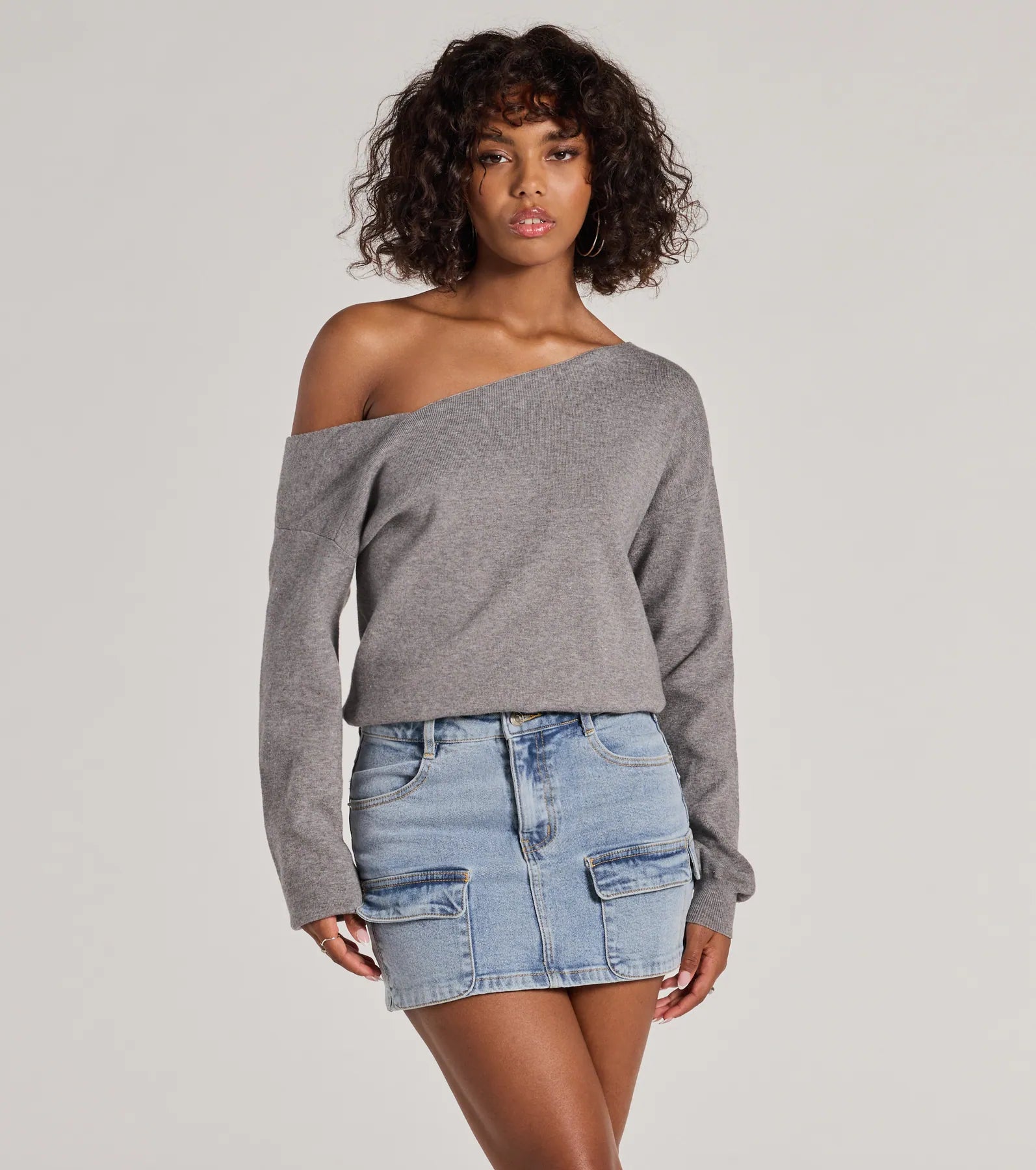 Women's Lace - Trimmed Sweater Co - ords in Cream for a Delicate and Elegant Appearance Casual Charm Asymmetrical Pullover Sweater Women's Lace - Trimmed Sweater Co - ords in Cream for a Delicate and Elegant Appearance Casual Charm Asymmetrical Pullover Sweater