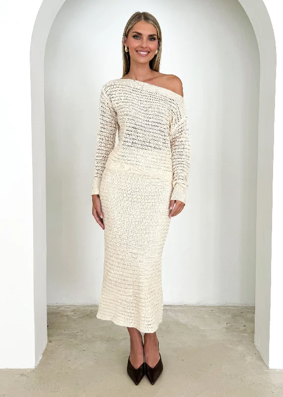 Plus Size Women's Chunky Knit Sweater Co - ords in Ivory for a Cozy Winter Look Juna Midi Skirt - Cream Plus Size Women's Chunky Knit Sweater Co - ords in Ivory for a Cozy Winter Look Juna Midi Skirt - Cream