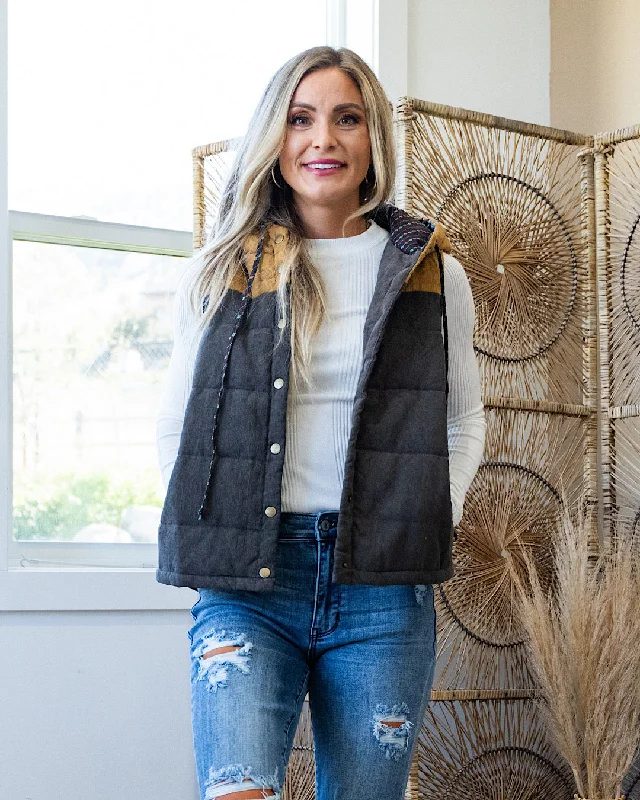 Cropped Women's Knit Vests in a Chunky Stitch for a Cozy Look Joey Color Block Puffer Vest - Charcoal & Dijon Cropped Women's Knit Vests in a Chunky Stitch for a Cozy Look Joey Color Block Puffer Vest - Charcoal & Dijon