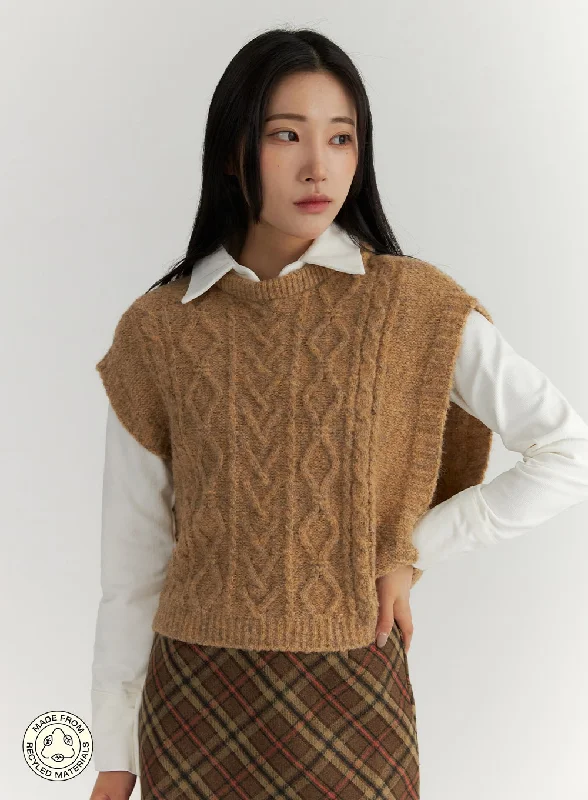 Cropped Women's Knit Vests in a Chunky Stitch for a Cozy Look Recycled Polyester Cable Knit Sweater Vest CD314 Cropped Women's Knit Vests in a Chunky Stitch for a Cozy Look Recycled Polyester Cable Knit Sweater Vest CD314