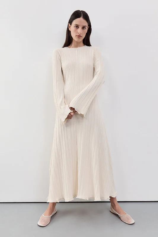 Knee - Length Women's Wool Blend Sweater Dresses in Neutral Colors SYLVIA CREAM KNIT MIDI DRESS Knee - Length Women's Wool Blend Sweater Dresses in Neutral Colors SYLVIA CREAM KNIT MIDI DRESS