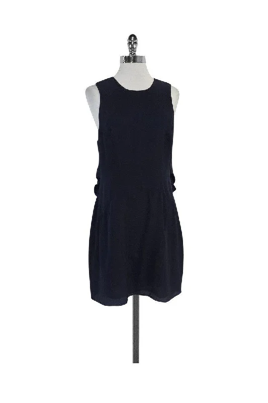 Mermaid - Style Women Dress with a Fitted Silhouette for Special Occasions Mermaid - Style Women Dress with a Fitted Silhouette for Special Occasions Aijek - Navy Silk Sleeveless Dress Sz 4