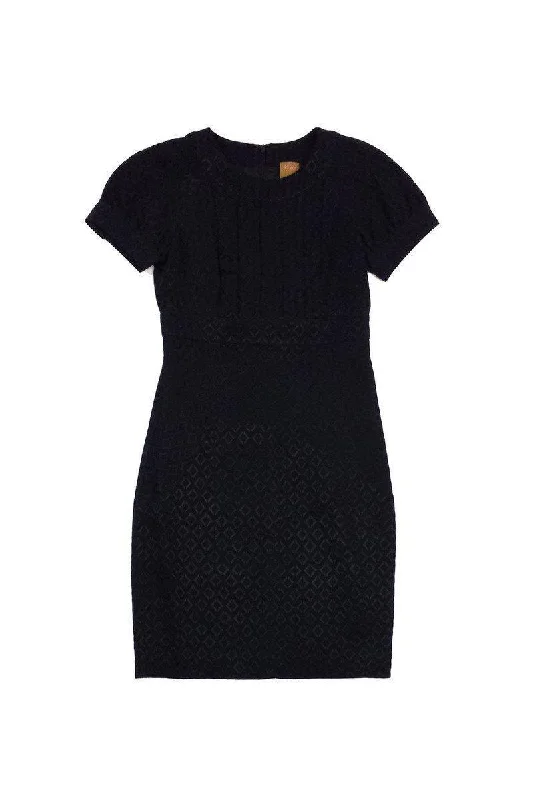 Plus Size Women Dress with a Flattering A - Line Cut for Comfort and Style Plus Size Women Dress with a Flattering A - Line Cut for Comfort and Style Ali Ro - Black Textured Geo Print Dress Sz 0 Plus Size Women Dress with a Flattering A - Line Cut for Comfort and Style Plus Size Women Dress with a Flattering A - Line Cut for Comfort and Style Ali Ro - Black Textured Geo Print Dress Sz 0