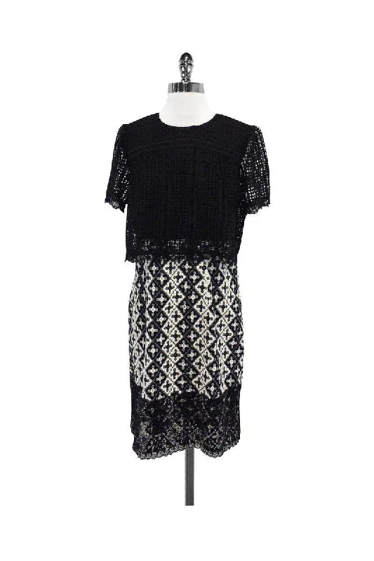 Wrap - Style Women Dress with Adjustable Fit for All Body Types Wrap - Style Women Dress with Adjustable Fit for All Body Types Anna Sui - Black & White Floral & Geo Eyelet Dress Sz 6 Wrap - Style Women Dress with Adjustable Fit for All Body Types Wrap - Style Women Dress with Adjustable Fit for All Body Types Anna Sui - Black & White Floral & Geo Eyelet Dress Sz 6