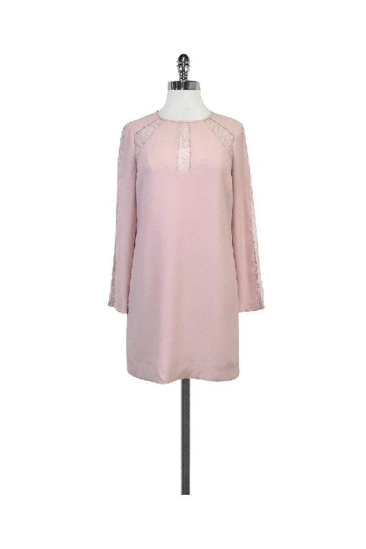Empire Waist Women Dress to Accentuate the Bust and Conceal the Waist Empire Waist Women Dress to Accentuate the Bust and Conceal the Waist BCBG - Blush Lace Shift Long Sleeve Dress Sz XXS Empire Waist Women Dress to Accentuate the Bust and Conceal the Waist Empire Waist Women Dress to Accentuate the Bust and Conceal the Waist BCBG - Blush Lace Shift Long Sleeve Dress Sz XXS