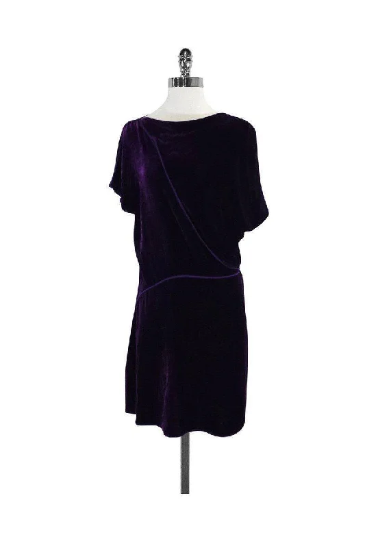Long - Sleeve Women Dress in Velvet for a Luxurious Winter Look Long - Sleeve Women Dress in Velvet for a Luxurious Winter Look BCBG - Purple Velvet Short Sleeve Dress Sz XXS Long - Sleeve Women Dress in Velvet for a Luxurious Winter Look Long - Sleeve Women Dress in Velvet for a Luxurious Winter Look BCBG - Purple Velvet Short Sleeve Dress Sz XXS