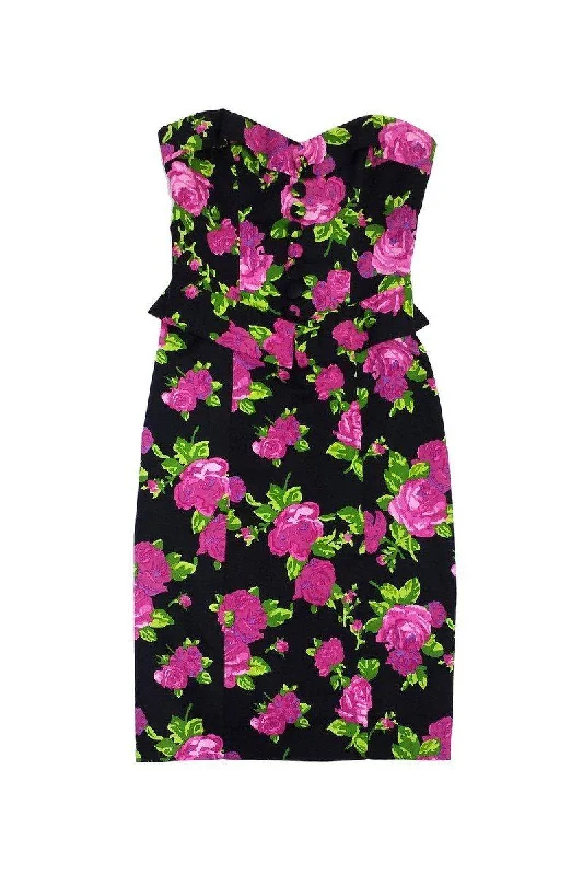 Empire Waist Women Dress to Accentuate the Bust and Conceal the Waist Empire Waist Women Dress to Accentuate the Bust and Conceal the Waist Betsey Johnson - Black Fuchsia Floral Peplum Dress Sz 2
