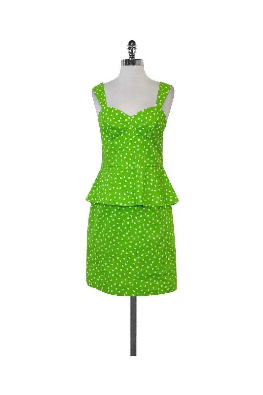 Plus Size Women Dress with a Flattering A - Line Cut for Comfort and Style Plus Size Women Dress with a Flattering A - Line Cut for Comfort and Style Betsey Johnson - Green & White Polka Dot Peplum Dress Sz 4 Plus Size Women Dress with a Flattering A - Line Cut for Comfort and Style Plus Size Women Dress with a Flattering A - Line Cut for Comfort and Style Betsey Johnson - Green & White Polka Dot Peplum Dress Sz 4