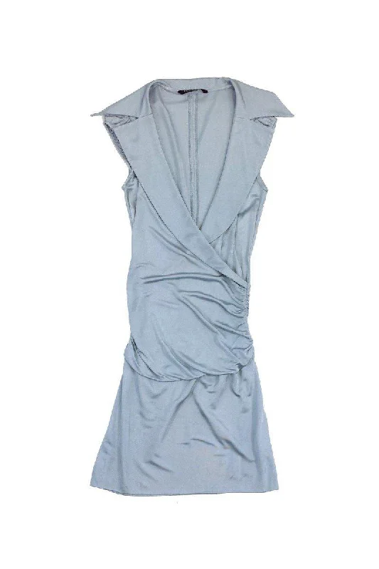 Pleated Women Dress with a Timeless and Elegant Texture Pleated Women Dress with a Timeless and Elegant Texture Black Halo - Light Blue Cap Sleeve Dress Sz XS