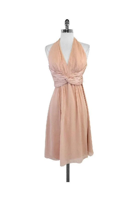 Strapless Women Dress with a Built - in Bra for Comfort and Support Strapless Women Dress with a Built - in Bra for Comfort and Support Carlos Miele - Blush Halter Silk Dress Sz 4 Strapless Women Dress with a Built - in Bra for Comfort and Support Strapless Women Dress with a Built - in Bra for Comfort and Support Carlos Miele - Blush Halter Silk Dress Sz 4