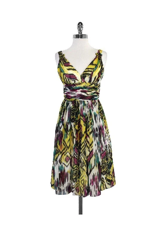 Ruffled Women Dress with Multiple Layers for a Playful and Girly Style Ruffled Women Dress with Multiple Layers for a Playful and Girly Style Carmen Marc Valvo - Yellow Empire Waist Silk Dress Sz 4 Ruffled Women Dress with Multiple Layers for a Playful and Girly Style Ruffled Women Dress with Multiple Layers for a Playful and Girly Style Carmen Marc Valvo - Yellow Empire Waist Silk Dress Sz 4