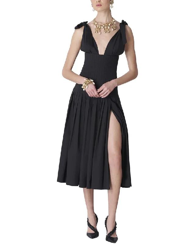 Ruffled Women Dress with Multiple Layers for a Playful and Girly Style Ruffled Women Dress with Multiple Layers for a Playful and Girly Style Carolina Herrera Bow Strap Square Neck Dress Ruffled Women Dress with Multiple Layers for a Playful and Girly Style Ruffled Women Dress with Multiple Layers for a Playful and Girly Style Carolina Herrera Bow Strap Square Neck Dress