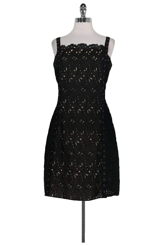 Mini Women Dress with a Short Hem for a Young and Trendy Style Mini Women Dress with a Short Hem for a Young and Trendy Style Catherine Malandrino - Black Lace Grommet Dress Sz 10