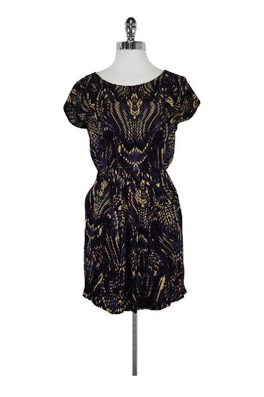 Mermaid - Style Women Dress with a Fitted Silhouette for Special Occasions Mermaid - Style Women Dress with a Fitted Silhouette for Special Occasions Cynthia Steffe - Black, Purple & Yellow Printed Dress Sz 2 Mermaid - Style Women Dress with a Fitted Silhouette for Special Occasions Mermaid - Style Women Dress with a Fitted Silhouette for Special Occasions Cynthia Steffe - Black, Purple & Yellow Printed Dress Sz 2