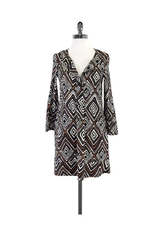 Ruffled Women Dress with Multiple Layers for a Playful and Girly Style Ruffled Women Dress with Multiple Layers for a Playful and Girly Style Diane von Furstenberg - Brown & White Geo Print Silk Dress Sz 2 Ruffled Women Dress with Multiple Layers for a Playful and Girly Style Ruffled Women Dress with Multiple Layers for a Playful and Girly Style Diane von Furstenberg - Brown & White Geo Print Silk Dress Sz 2