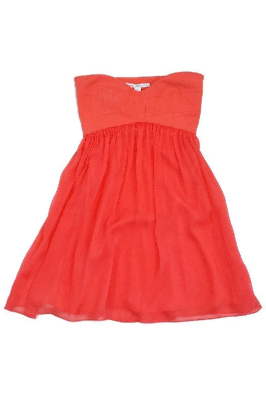 Sleeveless Women Dress in Bright Colors for Summer Parties Sleeveless Women Dress in Bright Colors for Summer Parties Diane von Furstenberg - Coral Silk Strapless Dress Sz 2 Sleeveless Women Dress in Bright Colors for Summer Parties Sleeveless Women Dress in Bright Colors for Summer Parties Diane von Furstenberg - Coral Silk Strapless Dress Sz 2