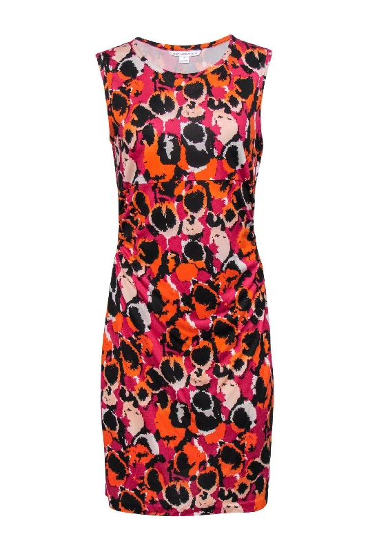 Lace - Embellished Women Dress for an Elegant and Sophisticated Appearance Lace - Embellished Women Dress for an Elegant and Sophisticated Appearance Diane von Furstenberg - Multicolor Printed Dress Sz 10