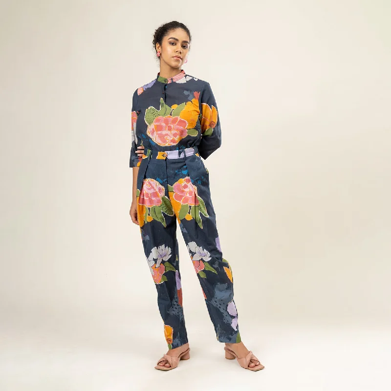 Halter Neck Women Dress to Show Off the Shoulders and Neckline Halter Neck Women Dress to Show Off the Shoulders and Neckline Upcycled Cotton Co-Ord Set for Women | Floral Print | Blue Halter Neck Women Dress to Show Off the Shoulders and Neckline Halter Neck Women Dress to Show Off the Shoulders and Neckline Upcycled Cotton Co-Ord Set for Women | Floral Print | Blue