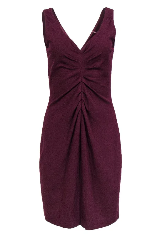 Lace - Embellished Women Dress for an Elegant and Sophisticated Appearance Lace - Embellished Women Dress for an Elegant and Sophisticated Appearance Elie Tahari - Burgundy Ruched Sleeveless Dress Sz 8