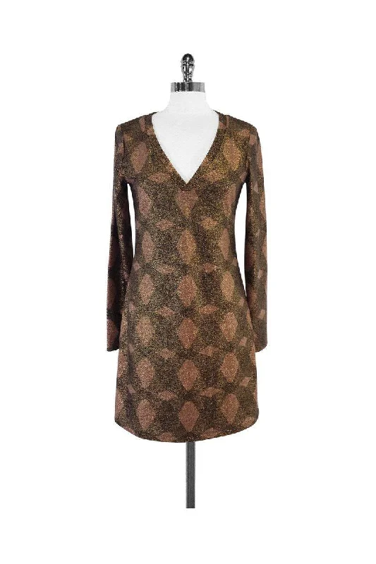Halter Neck Women Dress to Show Off the Shoulders and Neckline Halter Neck Women Dress to Show Off the Shoulders and Neckline Elie Tahari - Gold & Brown Geo Shift Dress Sz S Halter Neck Women Dress to Show Off the Shoulders and Neckline Halter Neck Women Dress to Show Off the Shoulders and Neckline Elie Tahari - Gold & Brown Geo Shift Dress Sz S