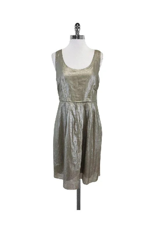 Ball Gown Women Dress with a Full Skirt for a Princess - like Look Ball Gown Women Dress with a Full Skirt for a Princess - like Look Elie Tahari - Metallic Sleeveless Dress Sz 10 Ball Gown Women Dress with a Full Skirt for a Princess - like Look Ball Gown Women Dress with a Full Skirt for a Princess - like Look Elie Tahari - Metallic Sleeveless Dress Sz 10
