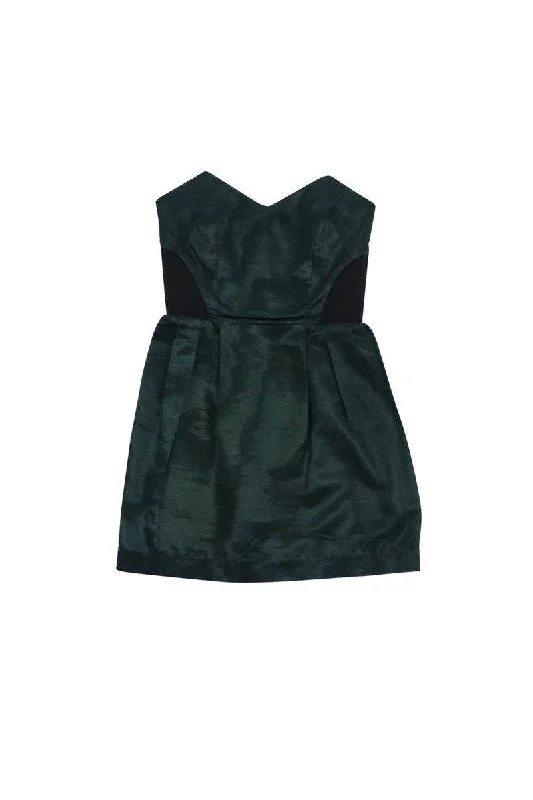 Plus Size Women Dress with a Flattering A - Line Cut for Comfort and Style Plus Size Women Dress with a Flattering A - Line Cut for Comfort and Style Elizabeth & James - Green Strapless Dress Sz 2 Plus Size Women Dress with a Flattering A - Line Cut for Comfort and Style Plus Size Women Dress with a Flattering A - Line Cut for Comfort and Style Elizabeth & James - Green Strapless Dress Sz 2