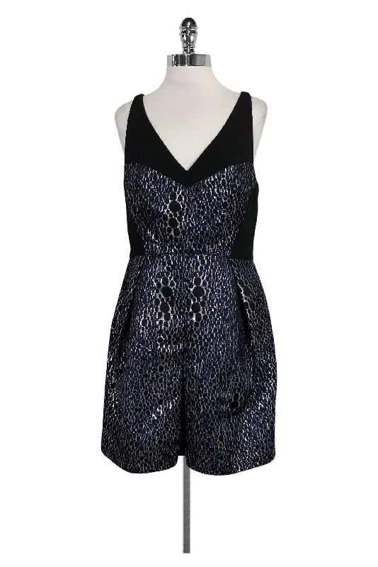 Mini Women Dress with a Short Hem for a Young and Trendy Style Mini Women Dress with a Short Hem for a Young and Trendy Style French Connection - Black Iridescent Dress Sz 10 Mini Women Dress with a Short Hem for a Young and Trendy Style Mini Women Dress with a Short Hem for a Young and Trendy Style French Connection - Black Iridescent Dress Sz 10