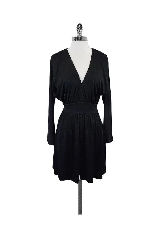 Wrap - Style Women Dress with Adjustable Fit for All Body Types Wrap - Style Women Dress with Adjustable Fit for All Body Types Halston Heritage - Black Long Sleeve V-Neck Dress Sz XS