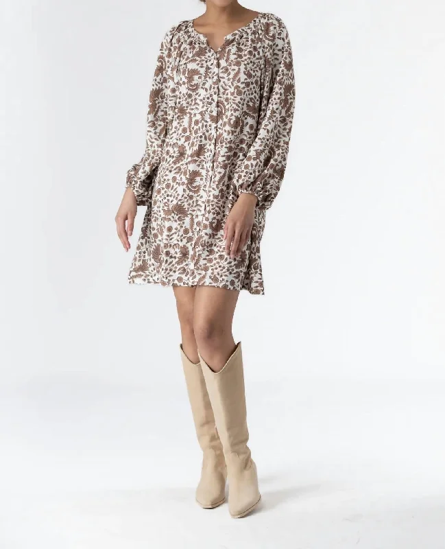 Mini Women Dress with a Short Hem for a Young and Trendy Style Mini Women Dress with a Short Hem for a Young and Trendy Style Honey Dress In Dirty Dancing Mini Women Dress with a Short Hem for a Young and Trendy Style Mini Women Dress with a Short Hem for a Young and Trendy Style Honey Dress In Dirty Dancing