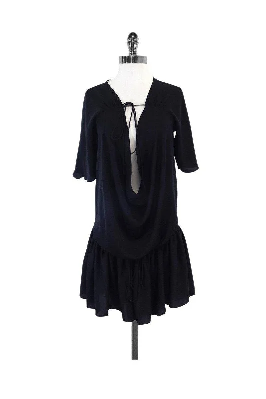 Mini Women Dress with a Short Hem for a Young and Trendy Style Mini Women Dress with a Short Hem for a Young and Trendy Style Jill Stuart - Black Deep Cowl Neck Dress Sz 6 Mini Women Dress with a Short Hem for a Young and Trendy Style Mini Women Dress with a Short Hem for a Young and Trendy Style Jill Stuart - Black Deep Cowl Neck Dress Sz 6