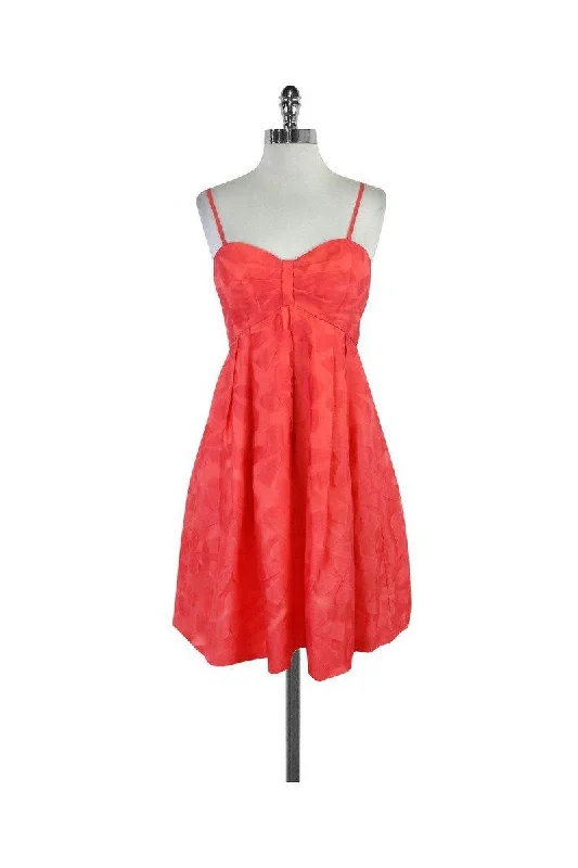 Mermaid - Style Women Dress with a Fitted Silhouette for Special Occasions Mermaid - Style Women Dress with a Fitted Silhouette for Special Occasions Jill Stuart - Pink Bow Print Strapless Dress Sz 8 Mermaid - Style Women Dress with a Fitted Silhouette for Special Occasions Mermaid - Style Women Dress with a Fitted Silhouette for Special Occasions Jill Stuart - Pink Bow Print Strapless Dress Sz 8