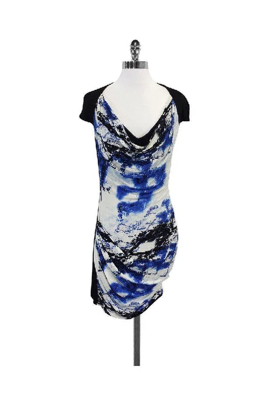 Ruffled Women Dress with Multiple Layers for a Playful and Girly Style Ruffled Women Dress with Multiple Layers for a Playful and Girly Style Karen Millen - Black & Blue Abstract Print Short Sleeve Dress Sz 6 Ruffled Women Dress with Multiple Layers for a Playful and Girly Style Ruffled Women Dress with Multiple Layers for a Playful and Girly Style Karen Millen - Black & Blue Abstract Print Short Sleeve Dress Sz 6