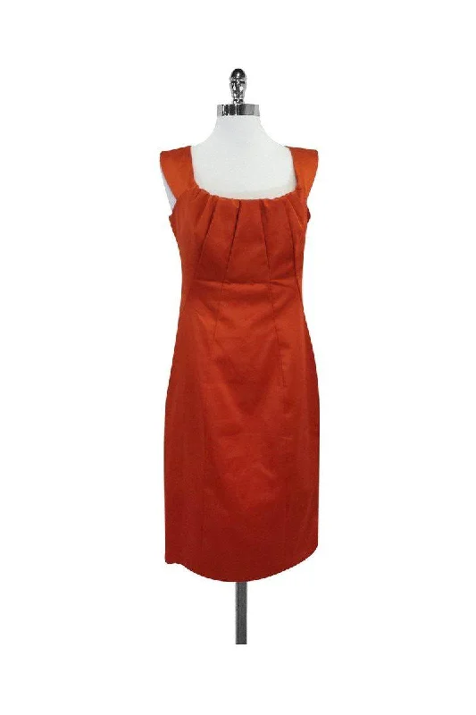 Backless Women Dress for a Sexy and Alluring Look at Evening Events Backless Women Dress for a Sexy and Alluring Look at Evening Events Karen Millen - Orange Silk Sleeveless Dress Sz 10
