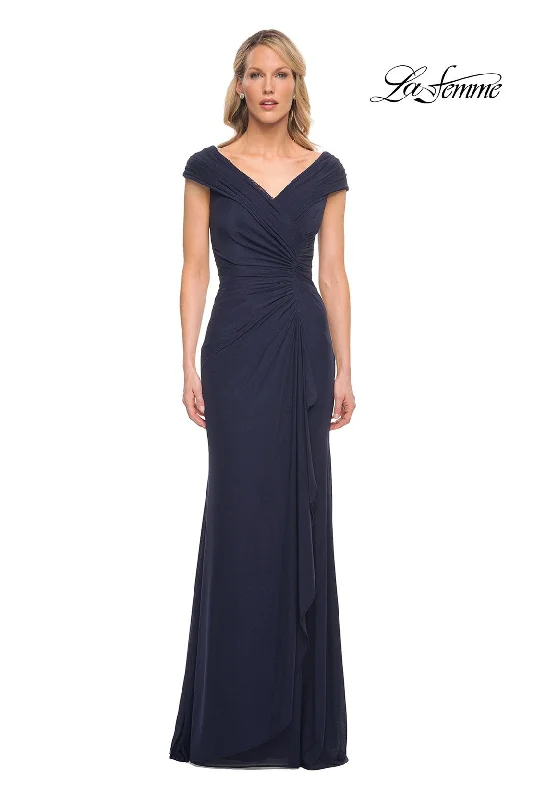Empire Waist Women Dress to Accentuate the Bust and Conceal the Waist Empire Waist Women Dress to Accentuate the Bust and Conceal the Waist La Femme 29996 Empire Waist Women Dress to Accentuate the Bust and Conceal the Waist Empire Waist Women Dress to Accentuate the Bust and Conceal the Waist La Femme 29996