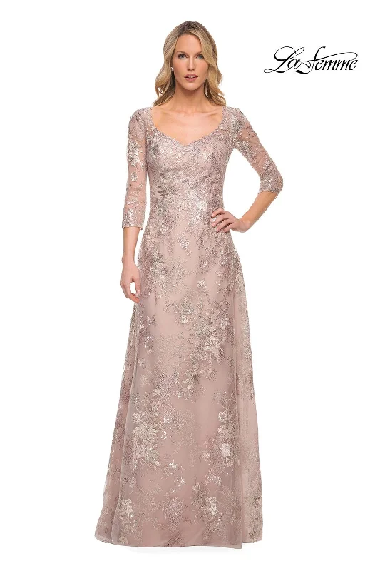 Halter Neck Women Dress to Show Off the Shoulders and Neckline Halter Neck Women Dress to Show Off the Shoulders and Neckline La Femme 30054 Halter Neck Women Dress to Show Off the Shoulders and Neckline Halter Neck Women Dress to Show Off the Shoulders and Neckline La Femme 30054
