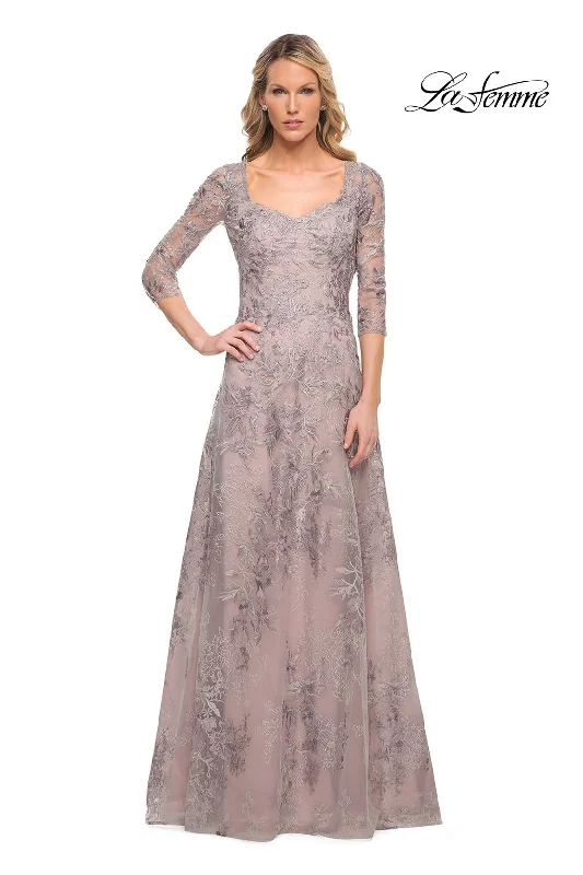 Halter Neck Women Dress to Show Off the Shoulders and Neckline Halter Neck Women Dress to Show Off the Shoulders and Neckline La Femme 30078 Halter Neck Women Dress to Show Off the Shoulders and Neckline Halter Neck Women Dress to Show Off the Shoulders and Neckline La Femme 30078