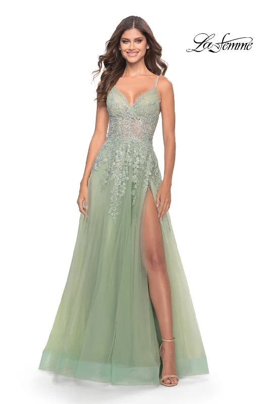 Little Black Women Dress with Sequins for a Glamorous Night Out Little Black Women Dress with Sequins for a Glamorous Night Out La Femme 31393
