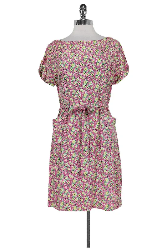Mermaid - Style Women Dress with a Fitted Silhouette for Special Occasions Mermaid - Style Women Dress with a Fitted Silhouette for Special Occasions Lilly Pulitzer - Multicolor Floral Print Sz S