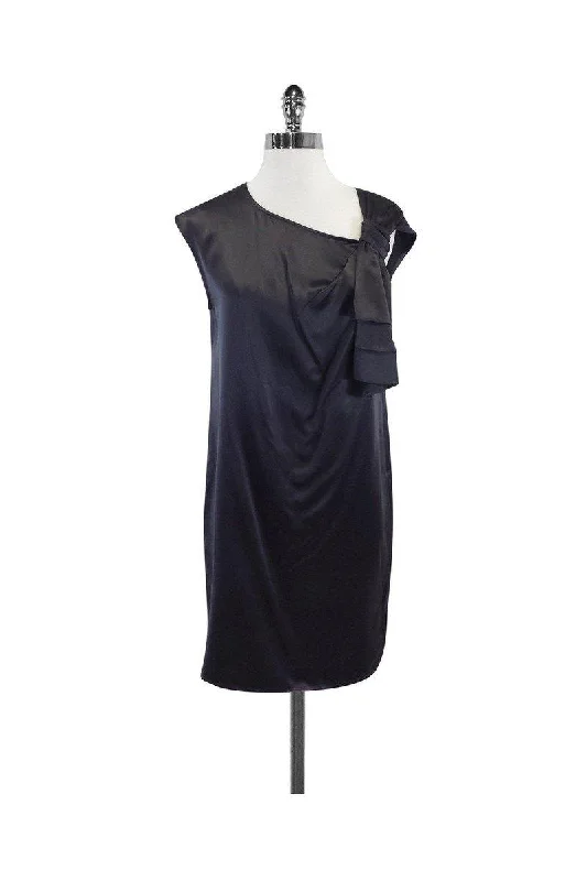 Maxi Women Dress with Floral Print for a Bohemian Vibe Maxi Women Dress with Floral Print for a Bohemian Vibe Marc by Marc Jacobs - Grey Silk Sleeveless Shift Dress Sz XS Maxi Women Dress with Floral Print for a Bohemian Vibe Maxi Women Dress with Floral Print for a Bohemian Vibe Marc by Marc Jacobs - Grey Silk Sleeveless Shift Dress Sz XS
