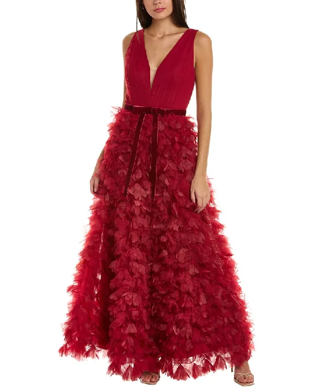 Empire Waist Women Dress to Accentuate the Bust and Conceal the Waist Empire Waist Women Dress to Accentuate the Bust and Conceal the Waist Marchesa Notte Petal Gown Empire Waist Women Dress to Accentuate the Bust and Conceal the Waist Empire Waist Women Dress to Accentuate the Bust and Conceal the Waist Marchesa Notte Petal Gown