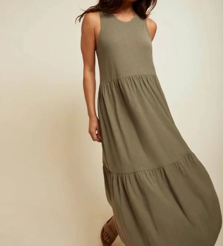 Backless Women Dress for a Sexy and Alluring Look at Evening Events Backless Women Dress for a Sexy and Alluring Look at Evening Events Melissa Dress In Ivy Backless Women Dress for a Sexy and Alluring Look at Evening Events Backless Women Dress for a Sexy and Alluring Look at Evening Events Melissa Dress In Ivy