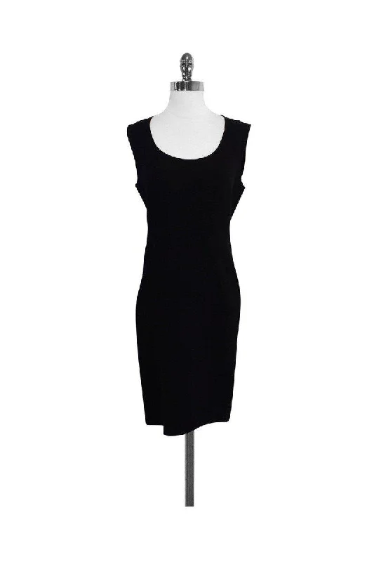 Empire Waist Women Dress to Accentuate the Bust and Conceal the Waist Empire Waist Women Dress to Accentuate the Bust and Conceal the Waist Michael Kors - Black Wool Blend Sleeveless Dress Sz 6 Empire Waist Women Dress to Accentuate the Bust and Conceal the Waist Empire Waist Women Dress to Accentuate the Bust and Conceal the Waist Michael Kors - Black Wool Blend Sleeveless Dress Sz 6